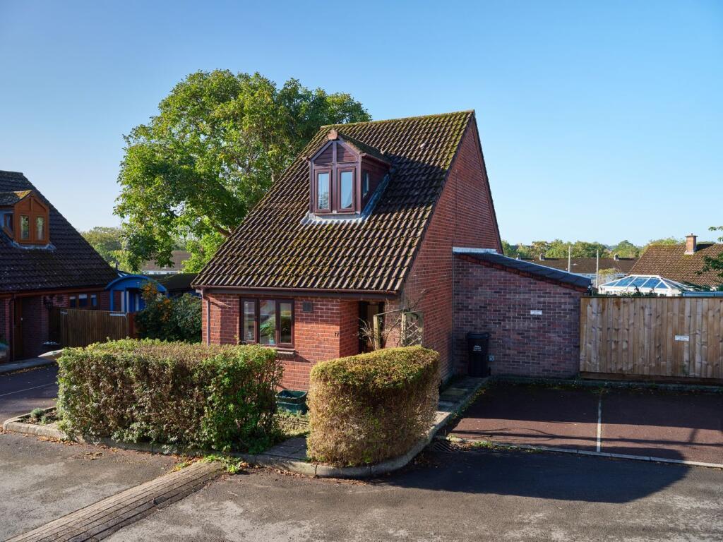 Walnut Tree Close, Wells, BA5