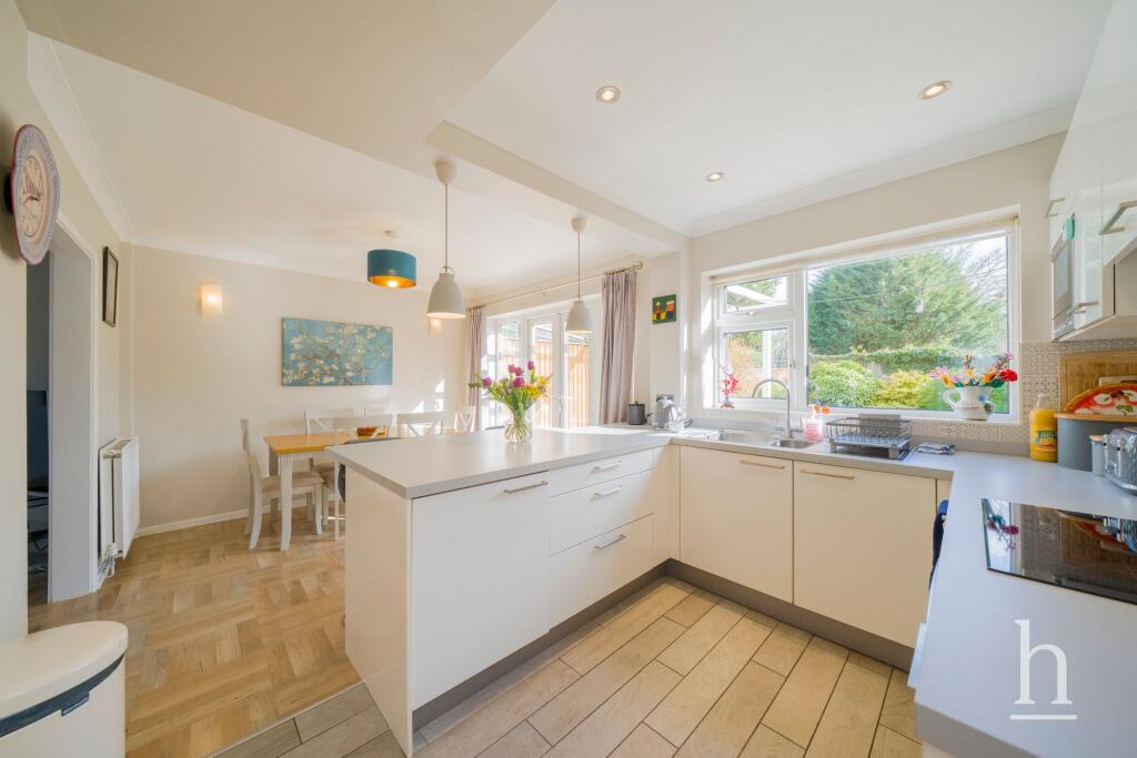 Carlton Close, Parkgate, CH64 photo 3