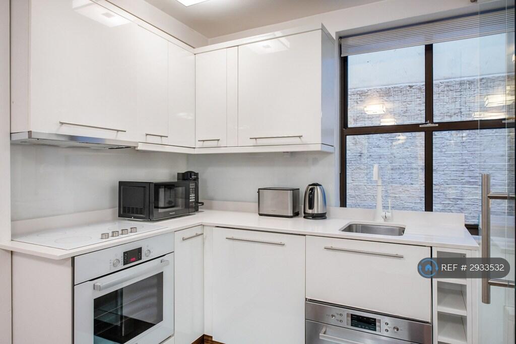 Apartment in London - View 5