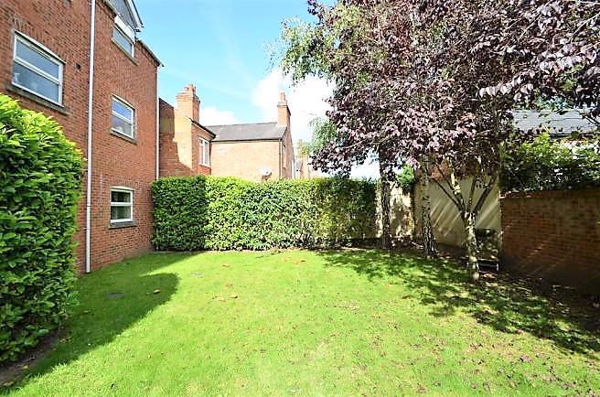 18 Sophia Court photo 4