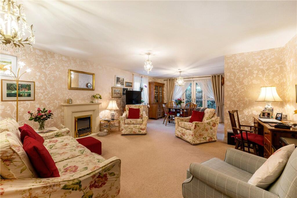 Apartment in Swindon - View 2