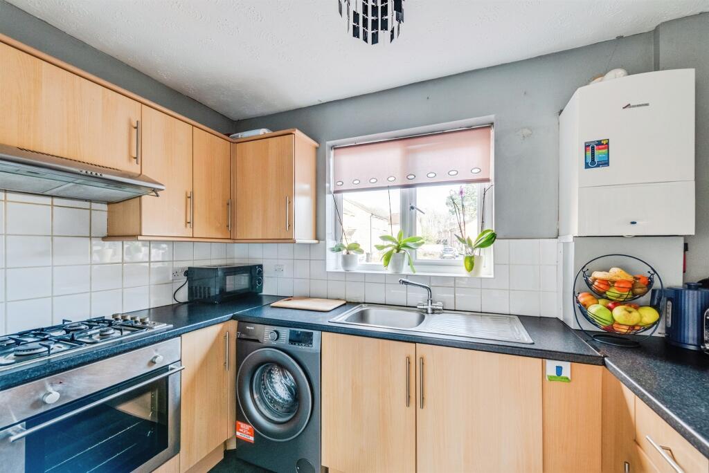 House in Swindon, Haydon Wick - View 3