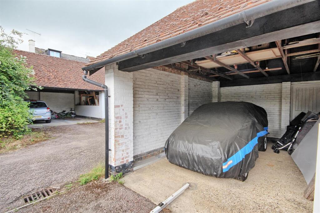 Ash Meadow  - Much Hadham - Car Port photo 4