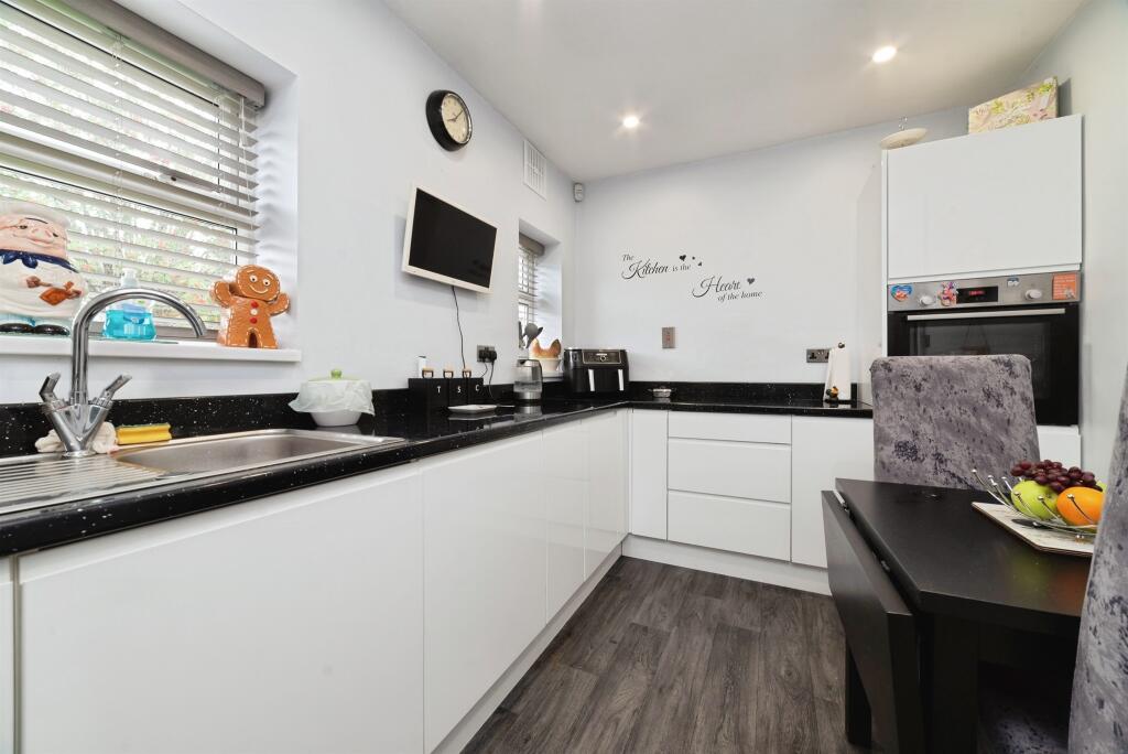 House in Hull, Kingston upon Hull - View 5