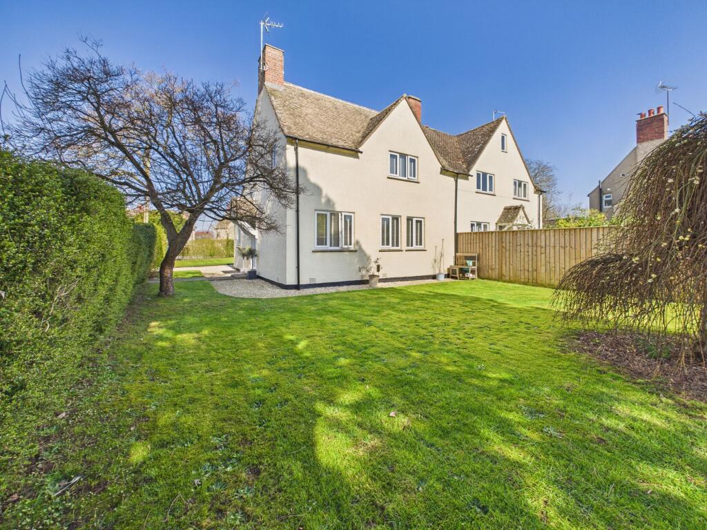 Main image of property: Peartree Close, Milton-under-Wychwood, Chipping Norton