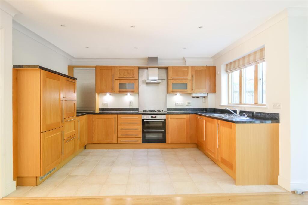 House in Redhill - View 5