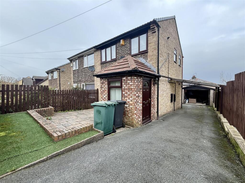 2-bed semi-detached on Highlands Grove, Bradford 7, £175,000