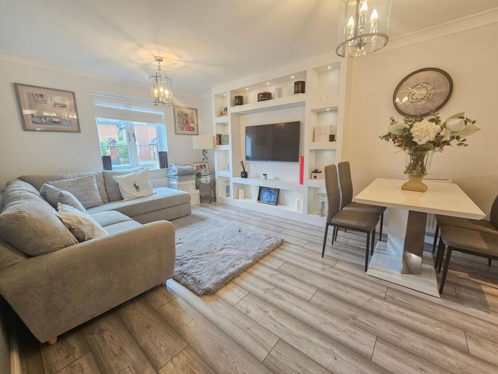 Main image of property: Coventry Road, Kenilworth, CV8