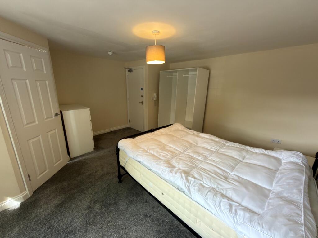 Apartment in Worcester, Red Hill - View 5