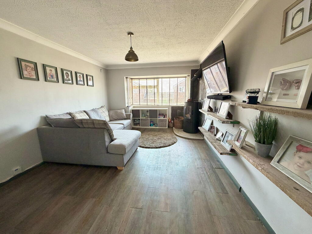 House in Northampton, Earls Barton - View 2