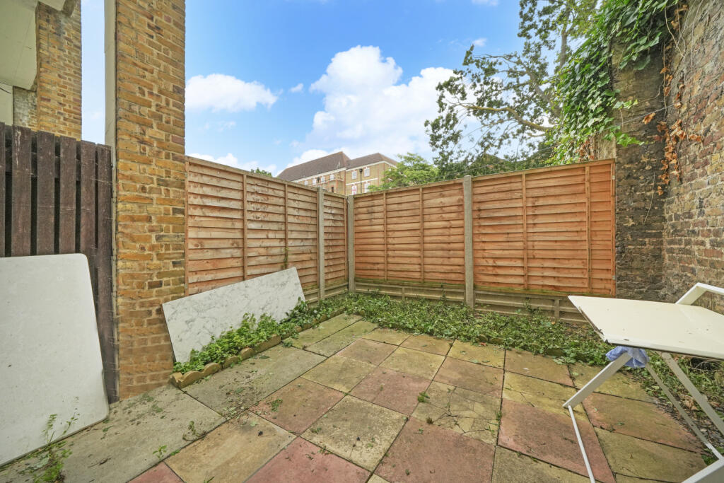 Apartment in London - View 2