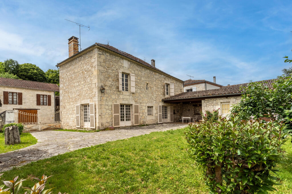 Main image of property: Aquitaine, Lot-et-Garonne, St-Maurin