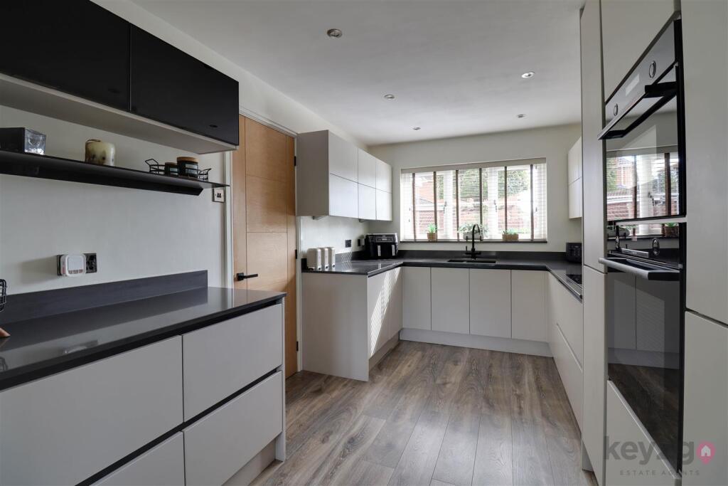 Crofters Close, Killamarsh, Sheffield, S21 photo 2