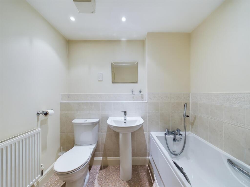 Additional image 9 of 41 Middlewood Close Solihull B91 2TZ