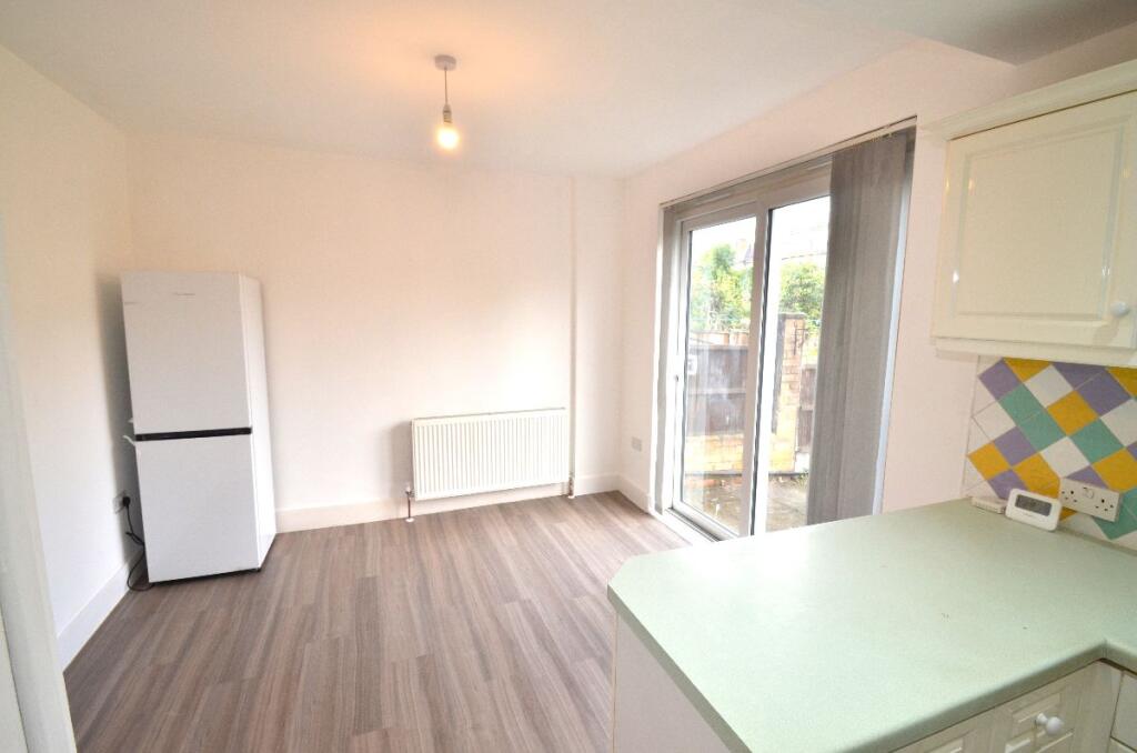 House in London - View 4
