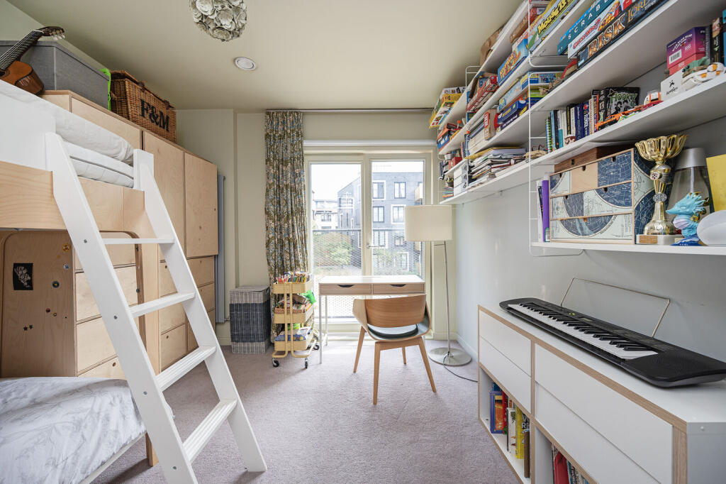 Apartment in London - View 5