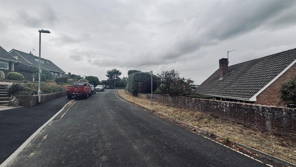 Manor Close, Taunton - View 4