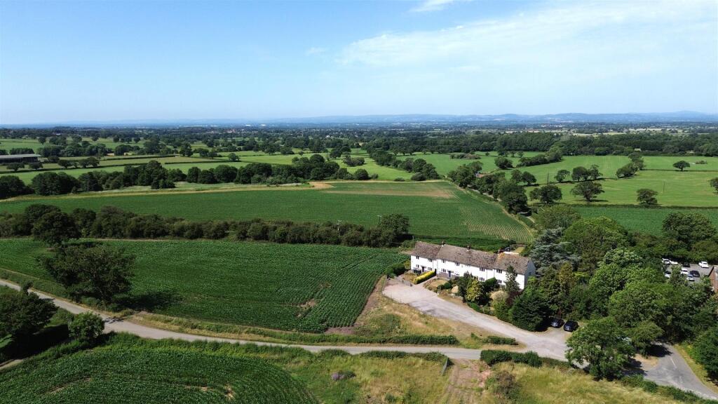 House in Tattenhall, Chowley - View 4