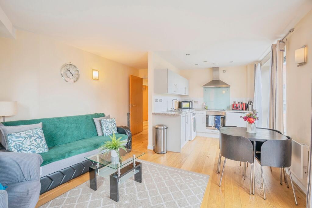 Apartment in Sheffield - More