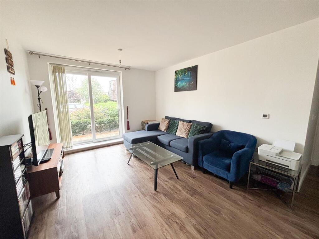 Alice Court, Burgess Hill photo 2