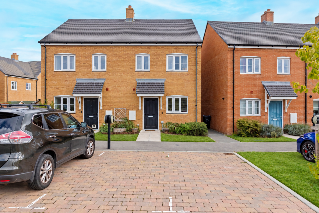 2-bed semi-detached on Peckham Williams Place, Badshot Lea, Farnham, GU9 9GA, £380,000