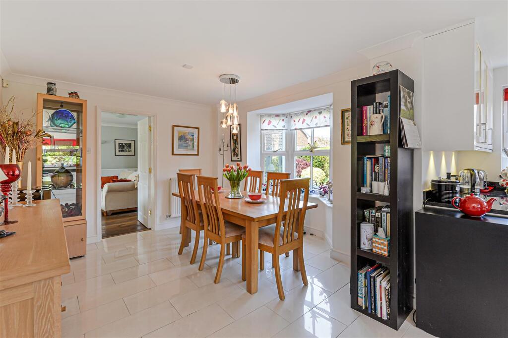 House in Tonbridge and Malling, Kings Hill - More