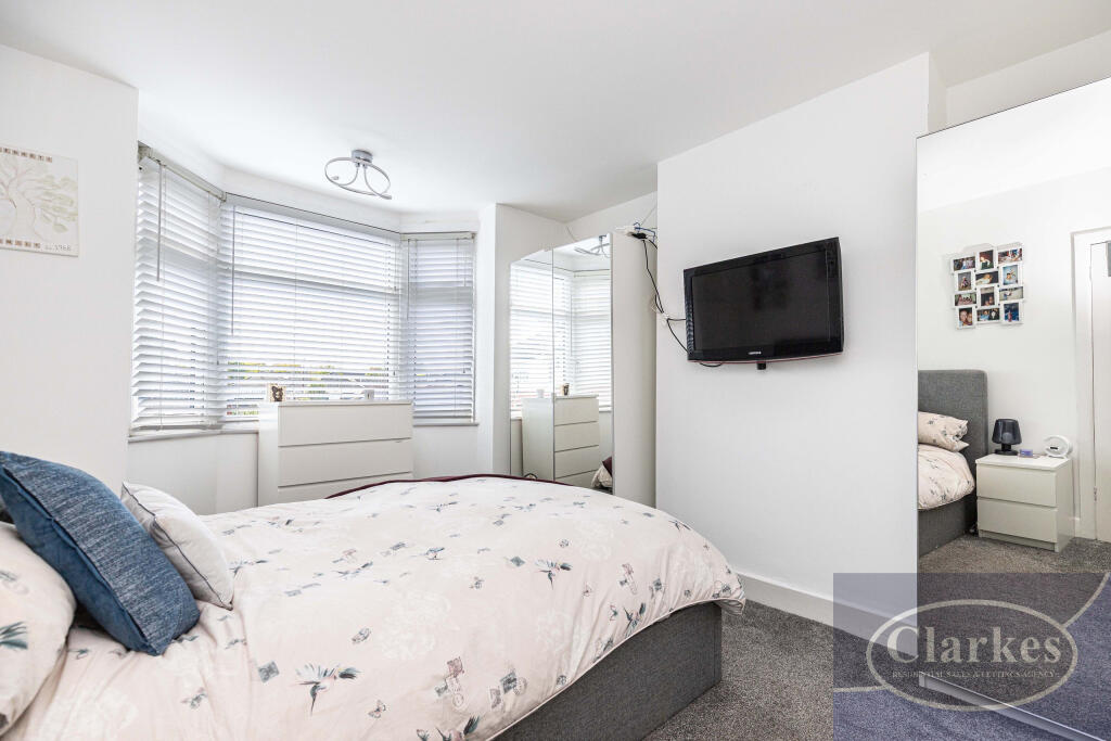 St Margarets Road, Bournemouth - View 5