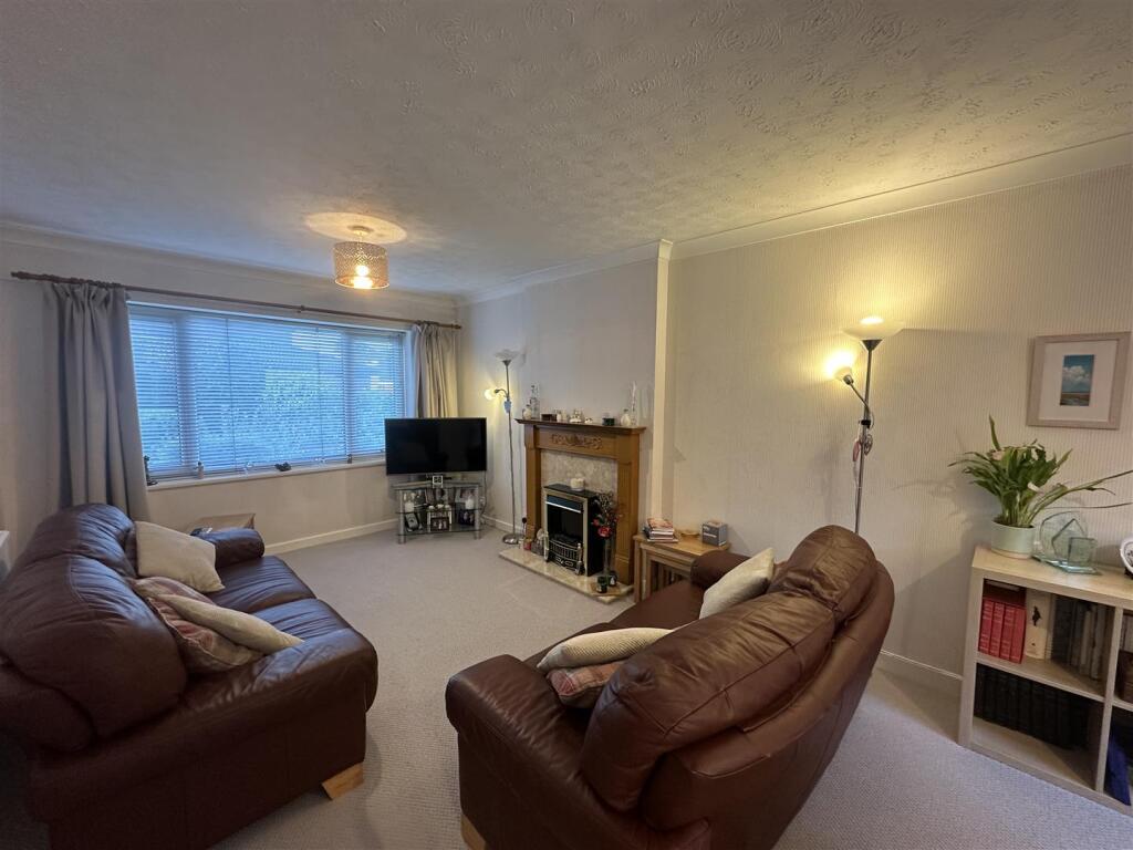 House in Sefton, Liverpool City Region - View 3
