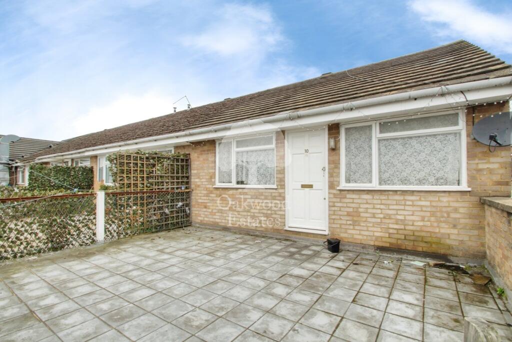 Main image of property: Cherwell Close, Langley, SL3