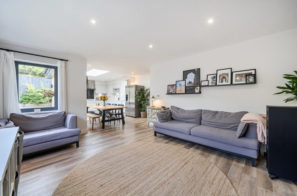 House in Southampton - View 2