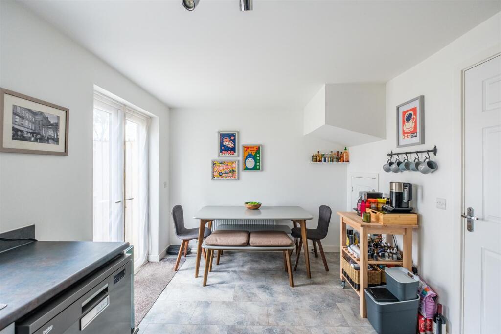 Spinner Terrace, Stonehouse - View 5