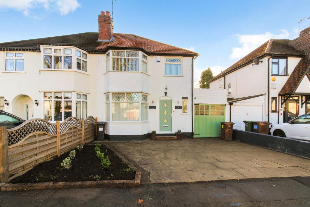Main image of property: Stanway Road, Solihull, B90