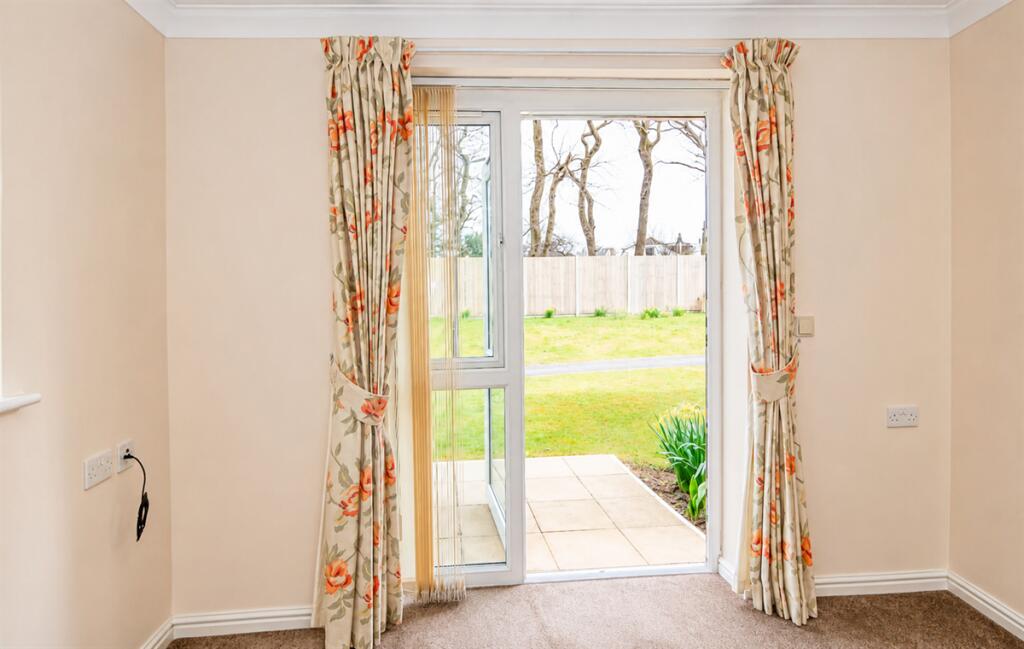 Green Haven Court, London Road, Cowplain, PO8 8EW - View 4