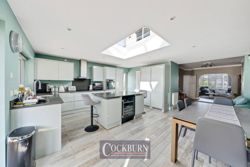 House in London - View 5
