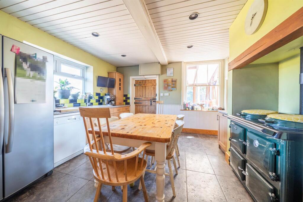 House in Worcester - View 4