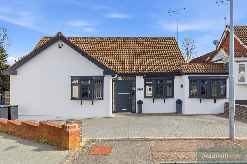 Main image of property: Hainault Grove, Chigwell, Essex, IG7