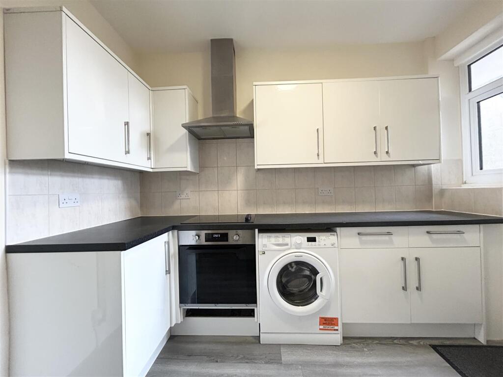 Apartment in Brighton - More