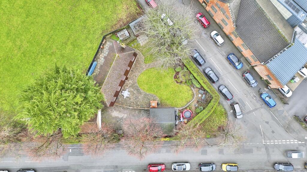 Main image of property: Park Avenue, KETTERING