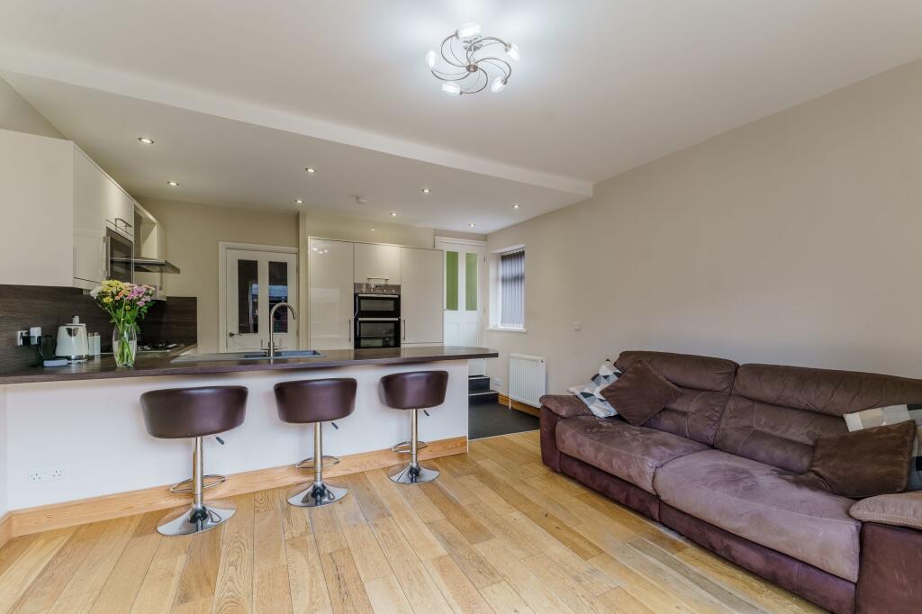 House in Bradford, West Yorkshire - View 5