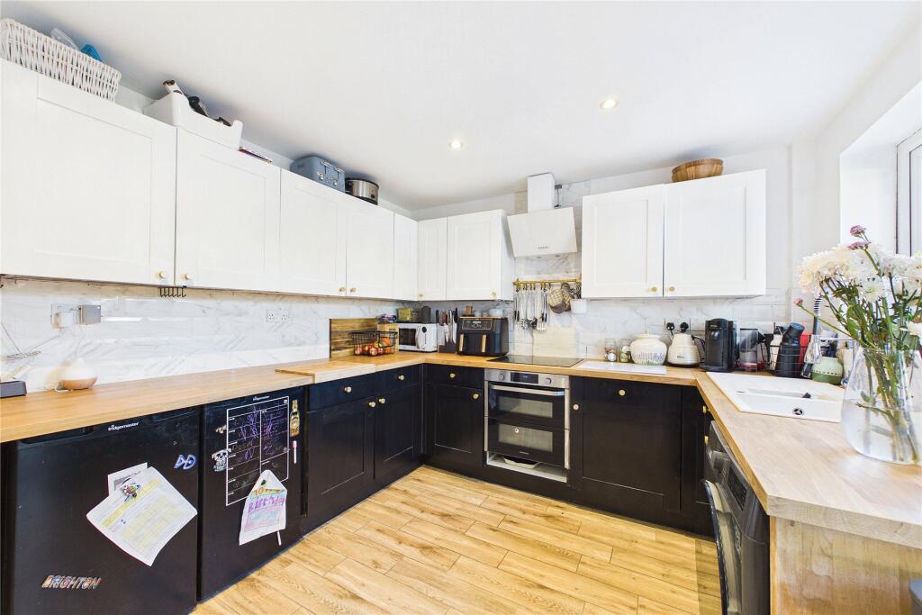 House in Guildford - View 4