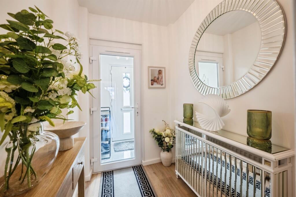 House in Anlaby - View 4