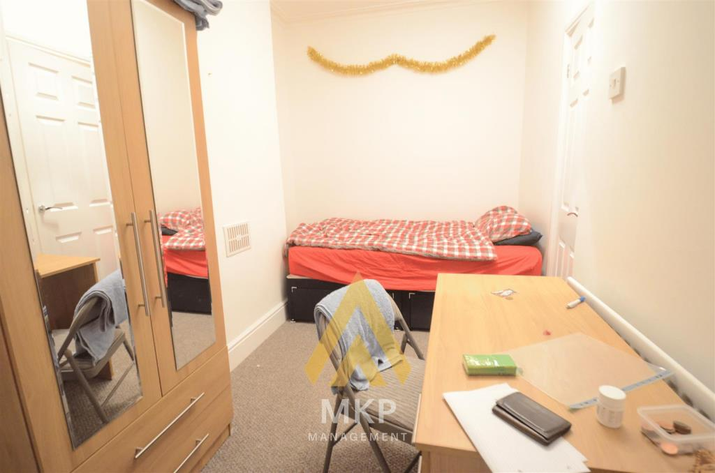 4 bedroom terraced house for rent
