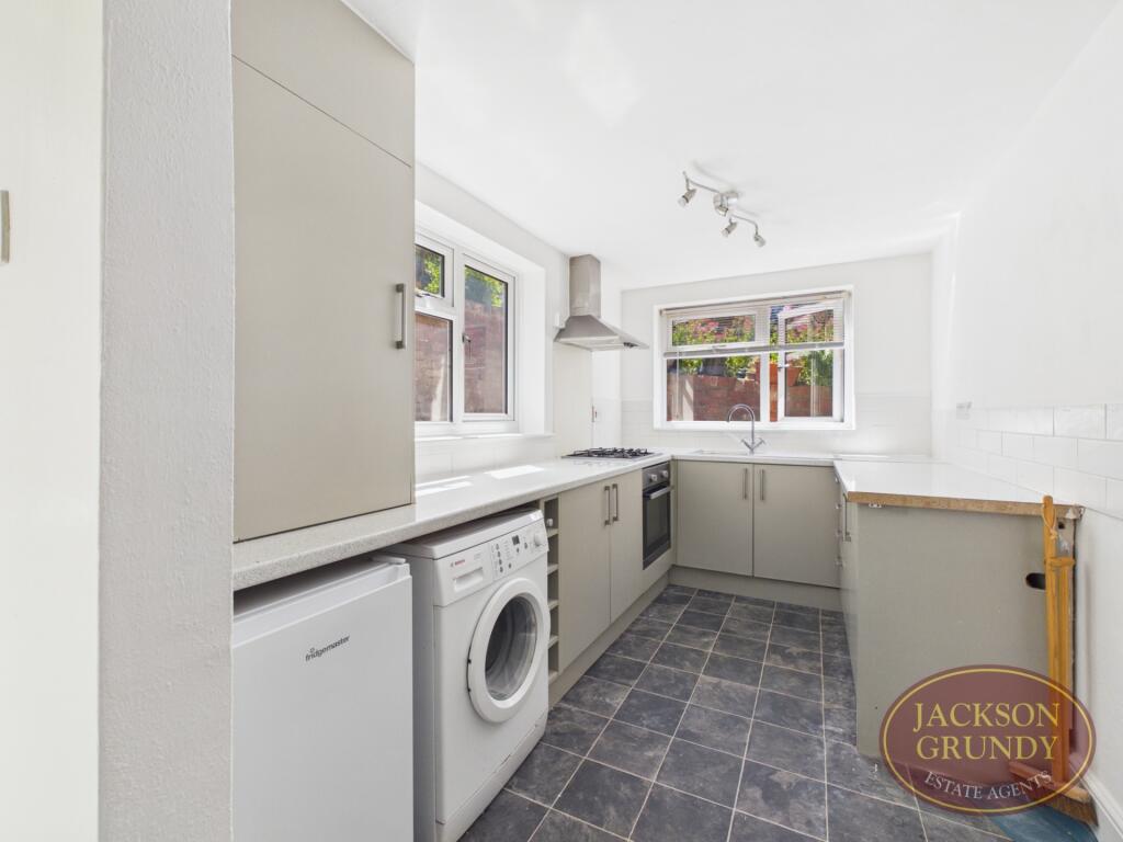 House in Long Buckby, West Northamptonshire - View 4
