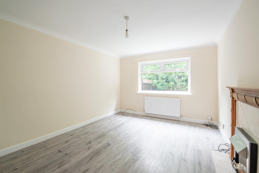 Gloucester Road, Bingley, West Yorkshire, BD16 - View 4