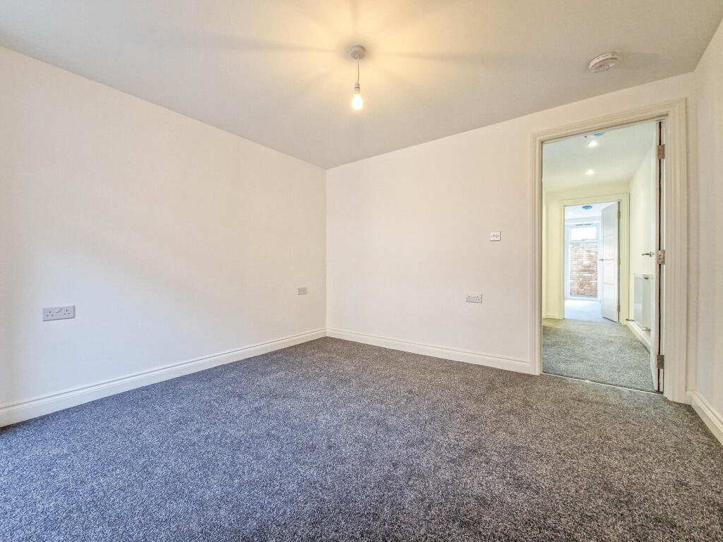 House in Southend-on-Sea - View 4