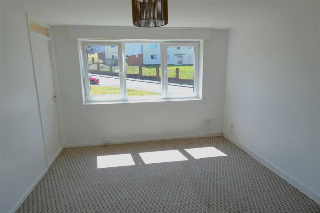 Apartment in Swansea - View 5