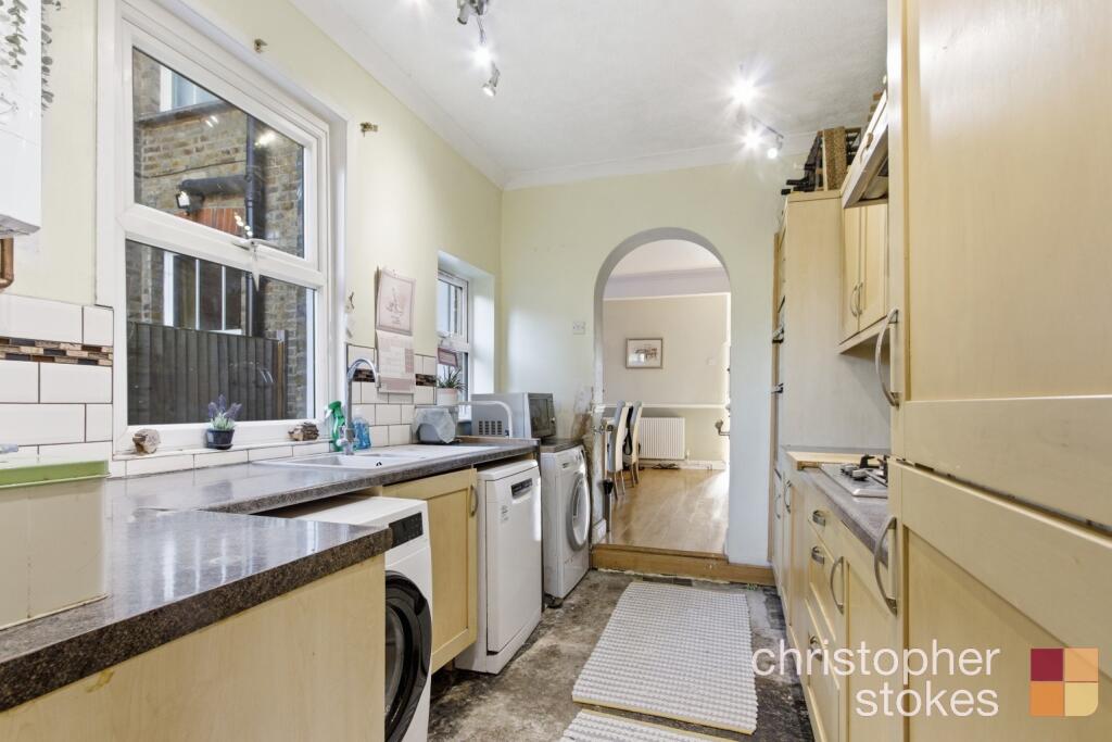 Crossbrook Street, Cheshunt, Hertfordshire, EN8 8JG photo 4