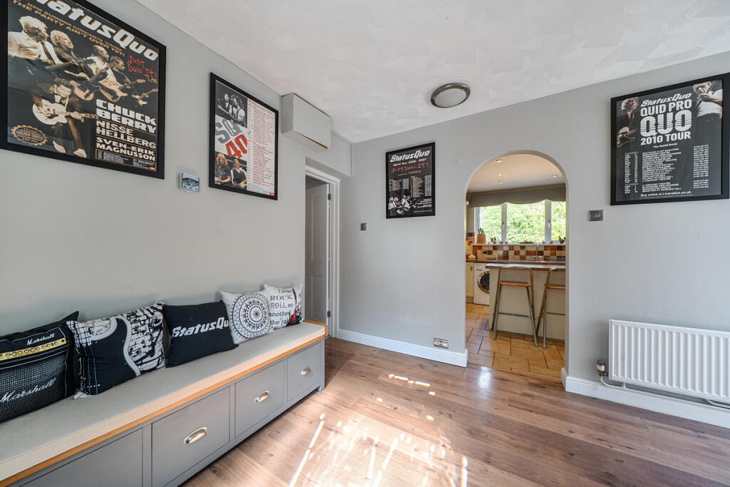 House in Southampton - More