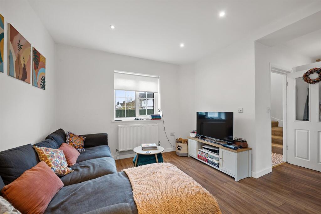 Admiral Seymour Road, London photo 2