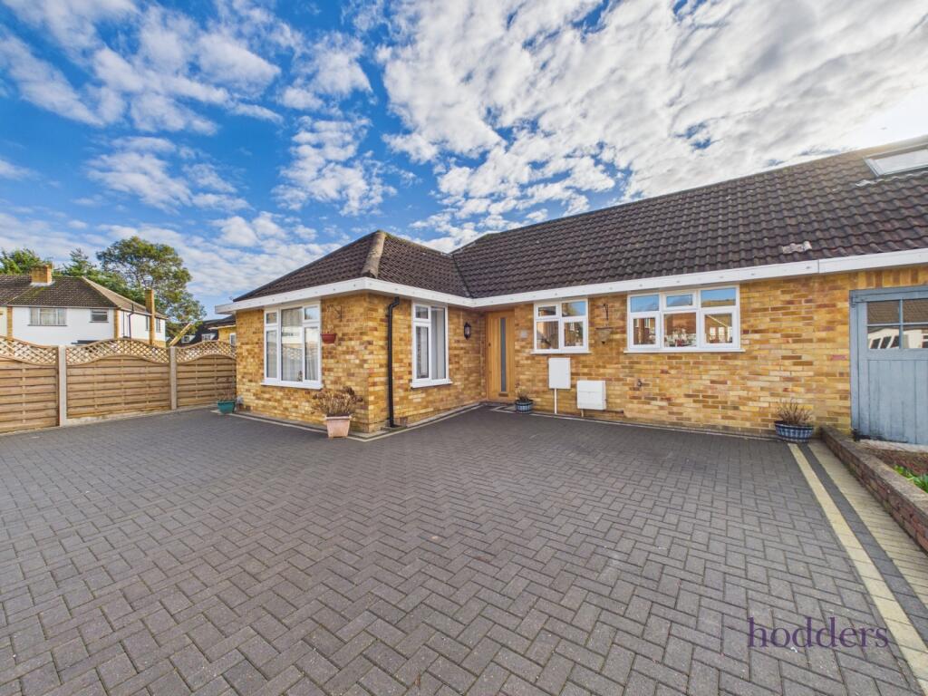 5-bed house on Chertsey, Surrey, KT16, £749,500